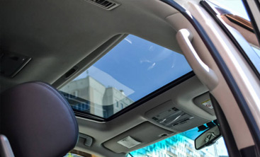 Moonroof and Sunroofs